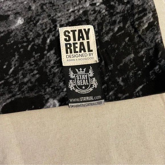 Cute Stay Real Snoopy Outer Space Moon T-Shirt Size Small GUC - Picture 3 of 6